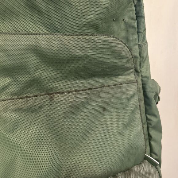 TUMI T-Tech Crossbody Messenger Bag Satchel Carry Green 5120 Preowned Has Wear - Picture 4 of 12